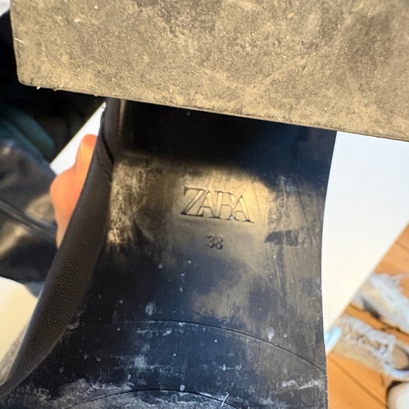 Zara black Boots - Picture 2 of 2